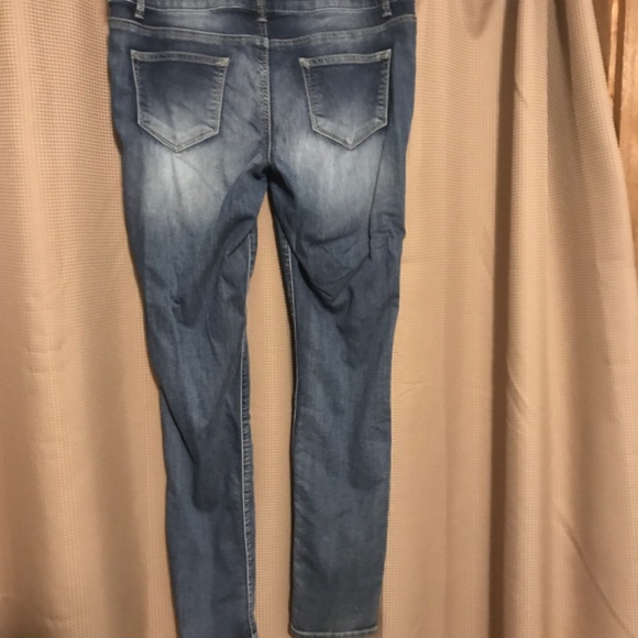 Maurice’s skinny straight  leg large regular torn - Picture 7 of 8